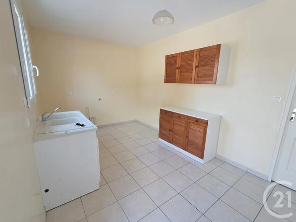 Maison à vendre  4 pièces - 122 m 2   TALMONT ST HILAIRE  - 85