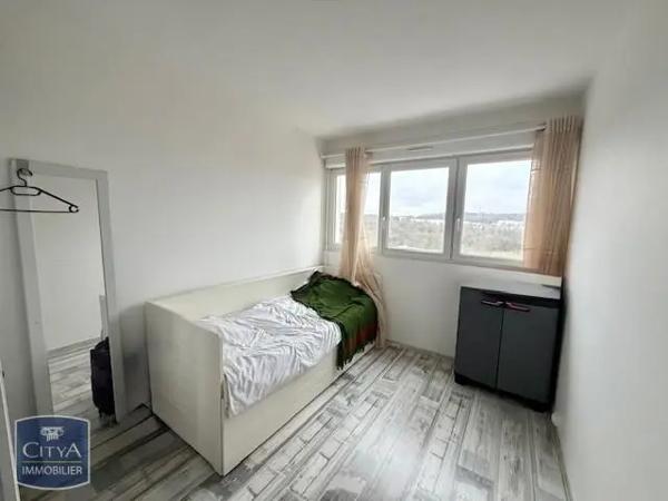 Appartement à louer 3 pièces 66.84m² Avon (77210)