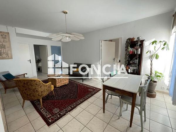 Location Appartement 3 pièces 70.18 m² - 2 PLACE CANCLAUX Nantes 44000