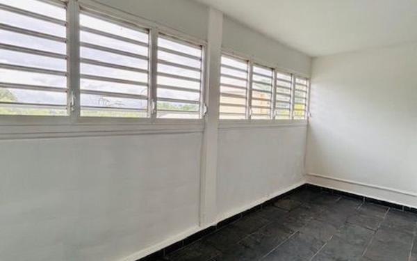 Appartement à louer    3 pièces •  Petit-Bourg