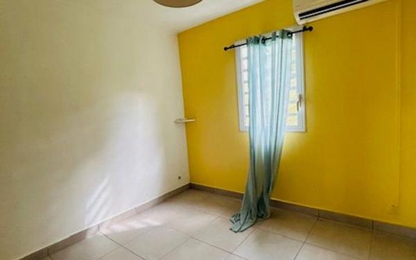 Appartement à louer    3 pièces •  Petit-Bourg