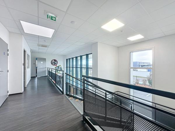 Local/bureau à louer PARCAY MESLAY (37)