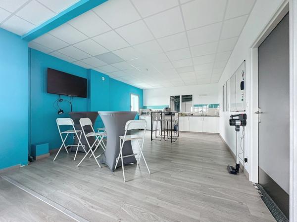 Local/bureau à louer PARCAY MESLAY (37)