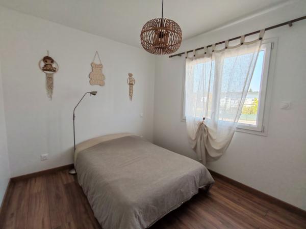 Appartement
         3 pièces
        - 60 m² 235 000 € *