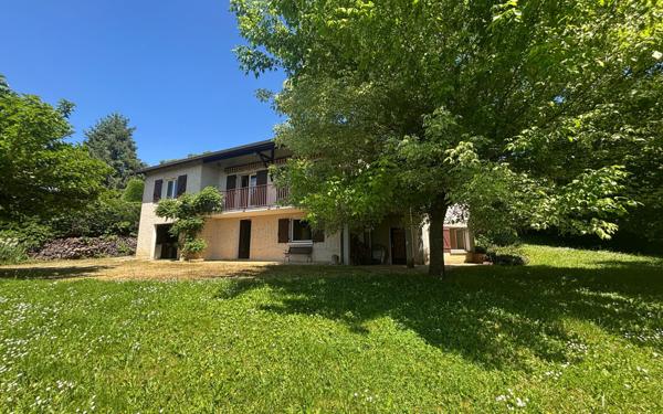 Maison à vendre    5 pièces • 199,84 m2 Reyrieux