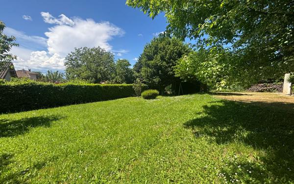 Maison à vendre    5 pièces • 199,84 m2 Reyrieux