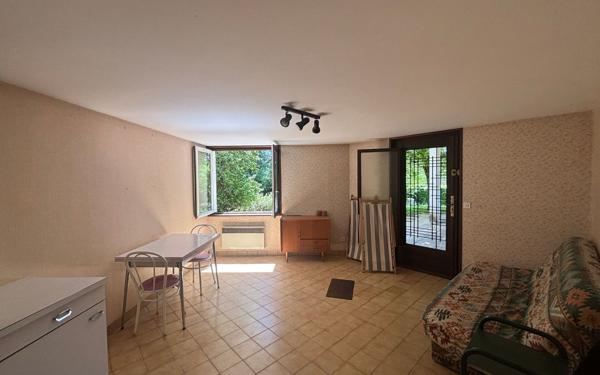 Maison à vendre    5 pièces • 199,84 m2 Reyrieux