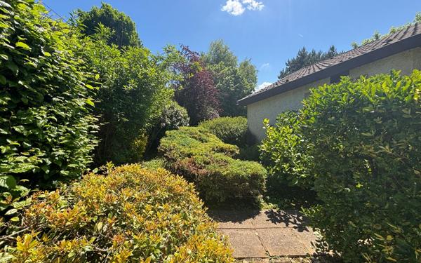 Maison à vendre    5 pièces • 199,84 m2 Reyrieux