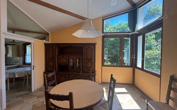 Maison à vendre    5 pièces • 199,84 m2 Reyrieux