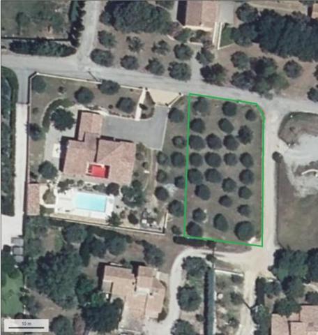 Terrain constructible - 892 m² à Saint-Pancrace, Oraison (04700)