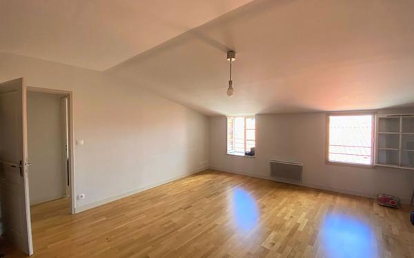 Appartement à louer    2 pièces • 48,24 m2 La Rochelle