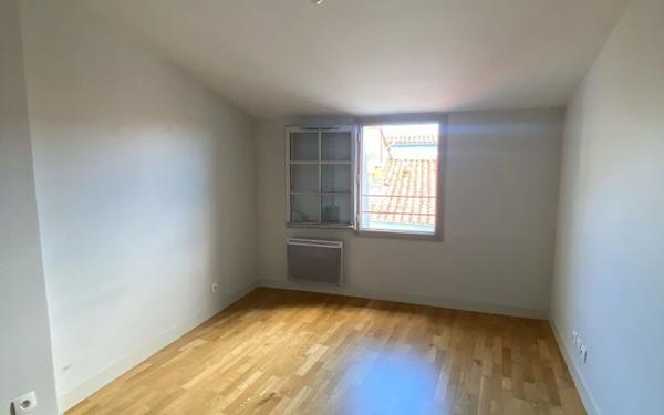 Appartement à louer    2 pièces • 48,24 m2 La Rochelle