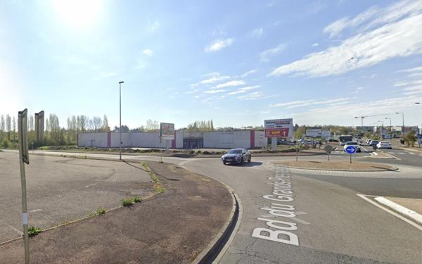 Terrain à vendre    Nevers