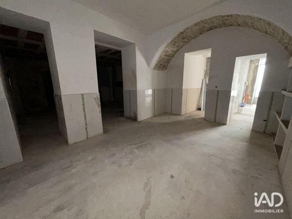 Location boutique/local commercial 97 m² Nîmes