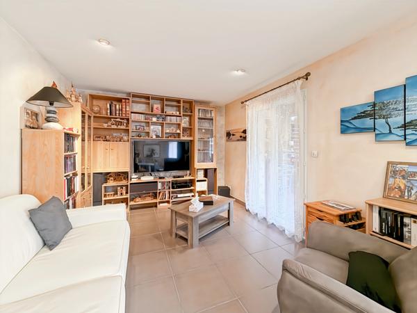 Maison à vendre 6 pièces proche de LA CLAYETTE (71) 139m² - 4 chambres - dépendances - piscine - terrain 2254m²