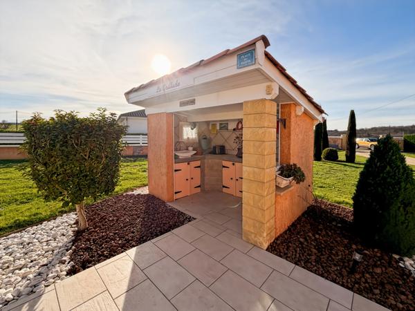 Maison à vendre 6 pièces proche de LA CLAYETTE (71) 139m² - 4 chambres - dépendances - piscine - terrain 2254m²