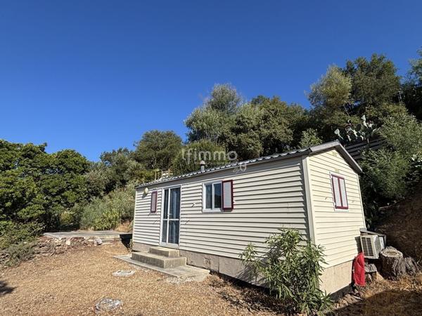 Mobilhome exposé plein sud sur terrain de 425 m2 environ