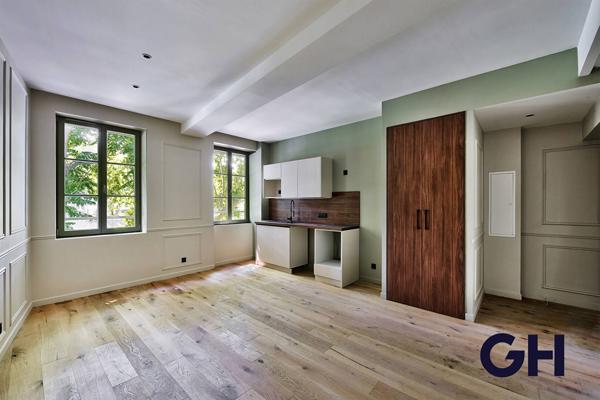 Lyon 1er. T3 - 61 m² entièrement rénové - Bords de Saône.