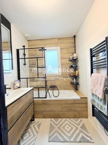 Maison à CHOLET, 49300 - 6 pièces 97m²