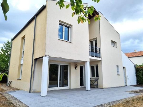 Maison à vendre |  Lussac-les-Châteaux |  6 pièces | 140 m²