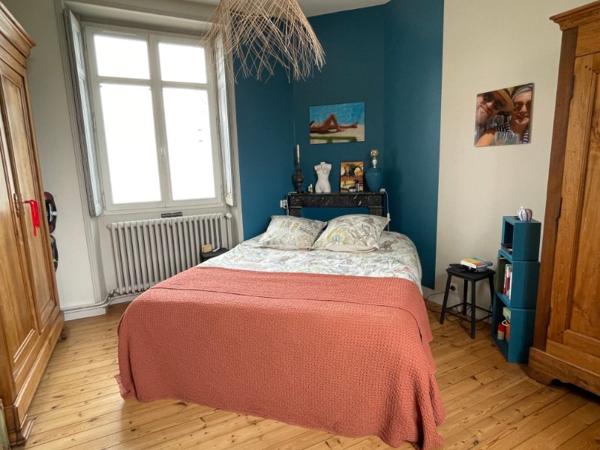 SCHUMAN PERVERIE, CHARME ET CACHET POUR CETTE MAISON DE CINQ CHAMBRES EN PARFAIT ÉTAT !