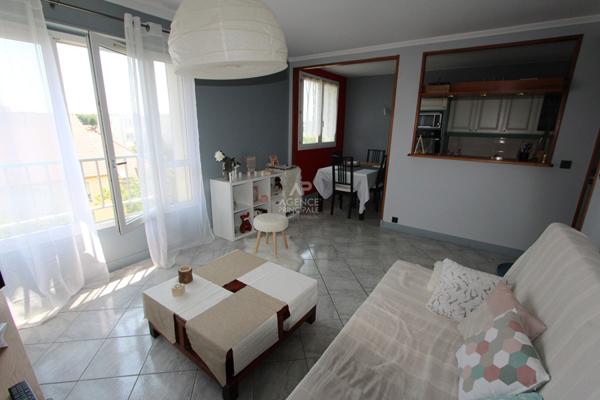 Appartement Poissy 3 pièce(s) 66 m2 €169 900 ** - Référence 8815