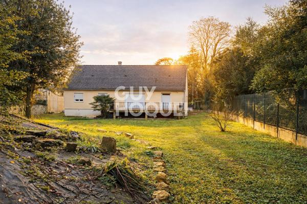 Maison familiale avec 1 100 m² de terrain et combles à aménager