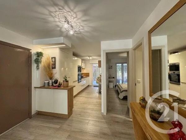 Appartement F3 à vendre  3 pièces - 71,25 m 2   ANTIBES  - 06