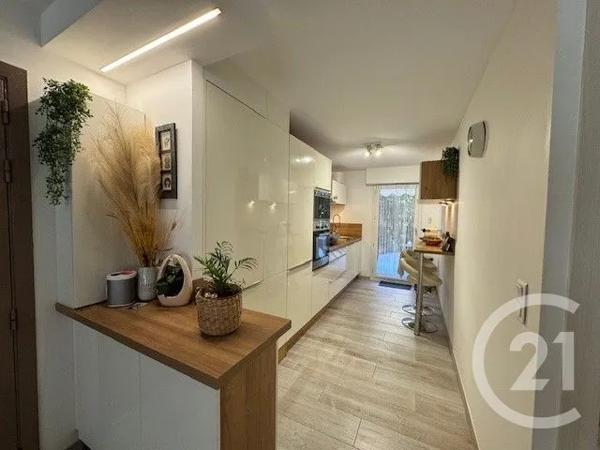 Appartement F3 à vendre  3 pièces - 71,25 m 2   ANTIBES  - 06