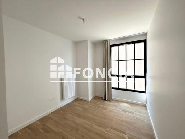 Location Appartement 3 pièces 68.1 m² - 2 SENTE MARCELLE LARIGAUDIERE Bordeaux 33100