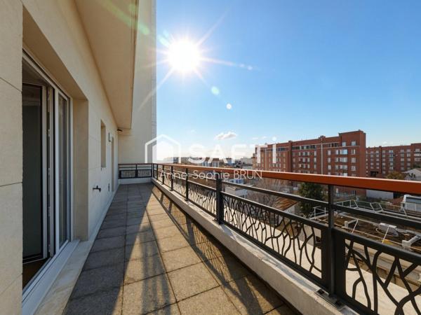 Coeur de ville, duplex en dernier étage, 3 terrasses, vue dégagée, cave