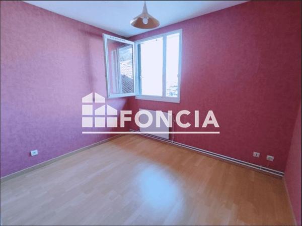 Location Appartement 4 pièces 81.19 m² - 86 RUE DE L'ISLE Voreppe 38340