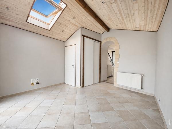 : Maison de ville -proche commodités