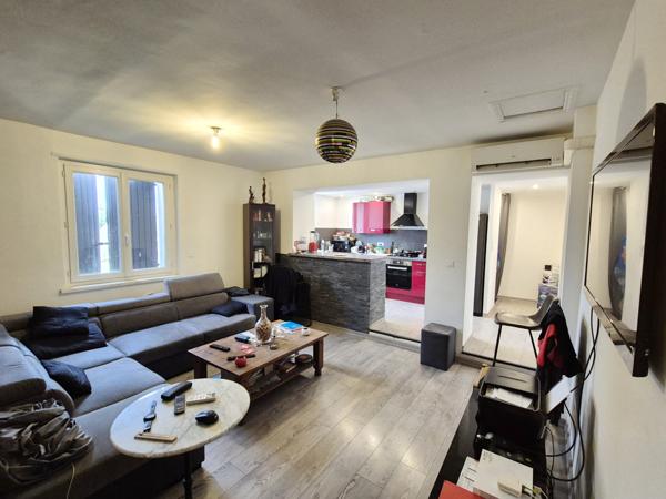 Ensemble immobilier local commercial et appartement Ribaute-les-Tavernes (30720)