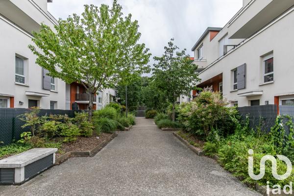 Location appartement 4 pièces 72 m² Villemomble