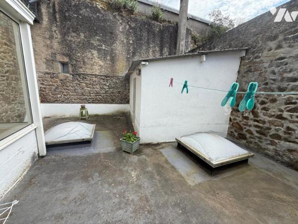NOUVEAUTE ! Un immeuble à usage commercial et d'habitation à CHATELAUDREN-PLOUAGAT