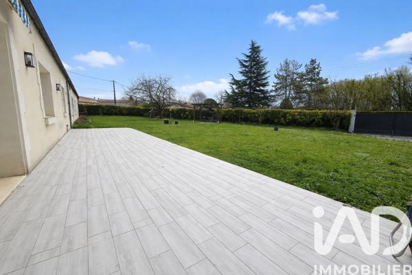 Maison à vendre 5 pièces 130 m² Bourg-Charente