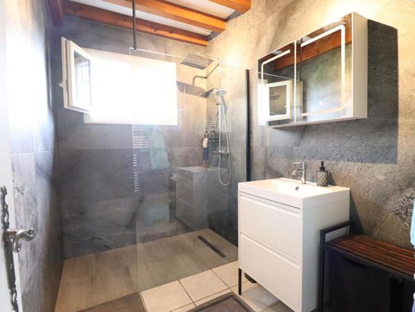 Maison Peschadoires 7 pièce(s) 160 m2 environs + jardin +/-2000 m2