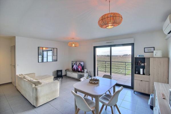 À VENDRE APPARTEMENT DE STANDING RÉSIDENCE AVEC PLACE DE PARKING ET CAVE