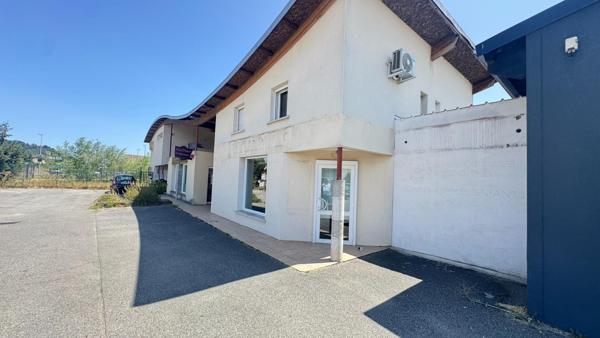 Murs commerciaux + Appartement
