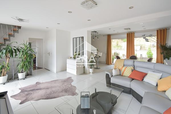 MAISON RECENTE VUE IMPRENABLE!