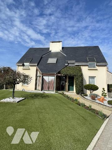 MAISON D'ARCHITECTE - ROUILLON