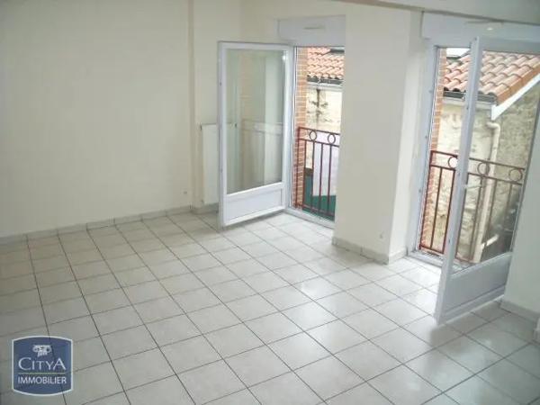 Appartement à louer 3 pièces 66m² Cholet (49300)