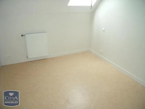 Appartement à louer 3 pièces 66m² Cholet (49300)