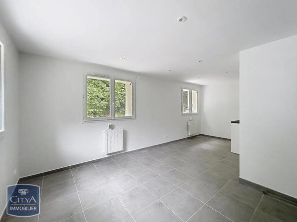 Local professionnel à louer 45.05m² Pommiers (69480)