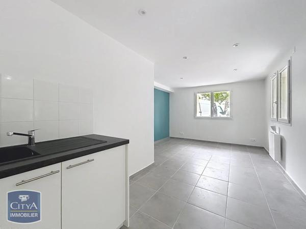 Local professionnel à louer 45.05m² Pommiers (69480)