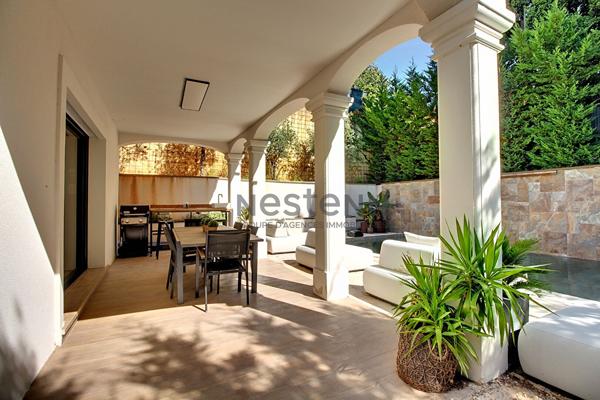 Maison 131 m² avec piscine 9 x 4 m, terrain 691 m² et prestations haut de gamme à Vitrolles