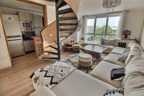 Appartement duplex 6 pièces 102.85 m2 ORLY