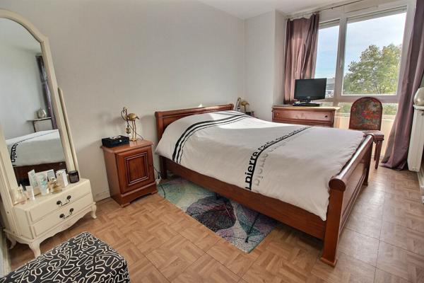 Appartement duplex 6 pièces 102.85 m2 ORLY