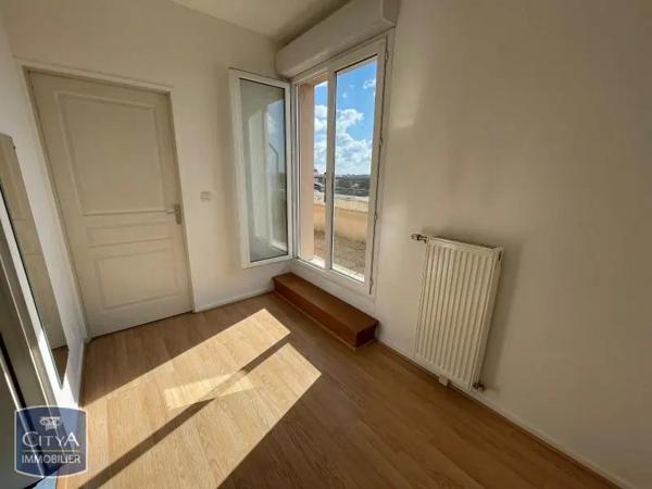 Appartement à louer 1 pièce 30.37m² Chartres (28000)